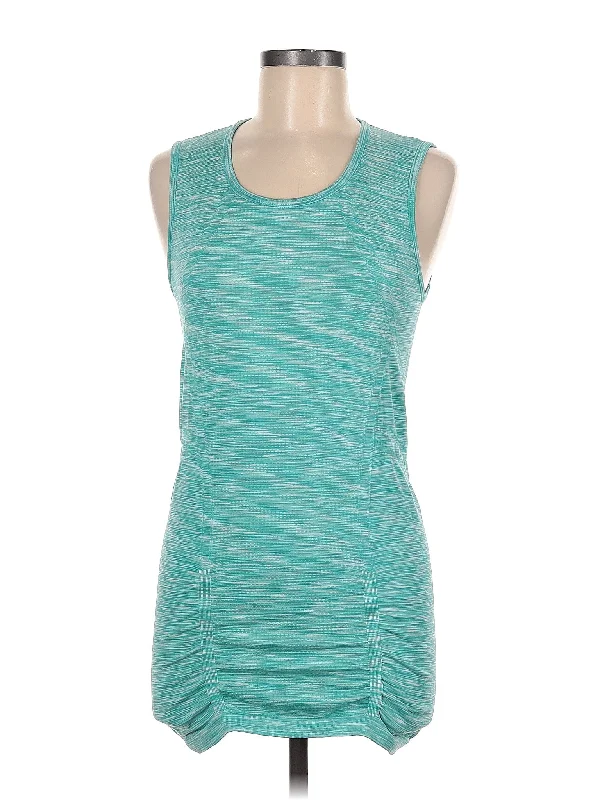 Active Tank Feminine Soft - Hued Styles