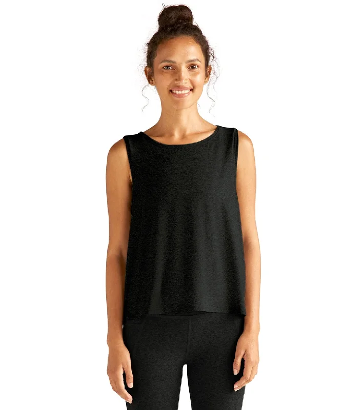 Beyond Yoga Featherweight Aquarius Tank Darkest Night Style Beyond Borders