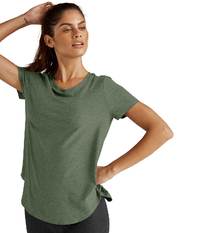 Beyond Yoga Featherweight Spacedye On the Down Low Yoga Tee Moss Green Heather Update With Cottagecore Styles