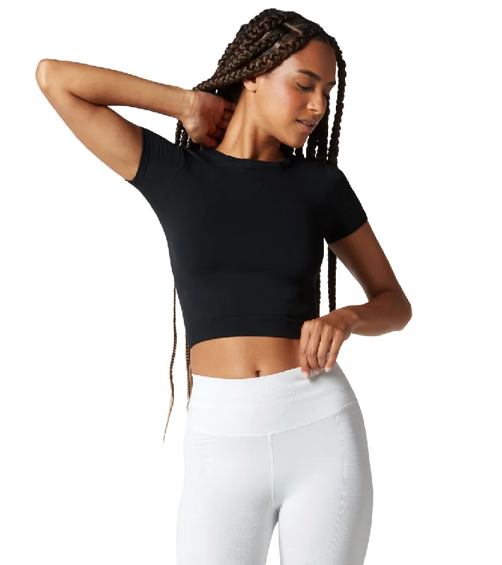 NUX Our Favorite Crop Top Black Trendy Styles