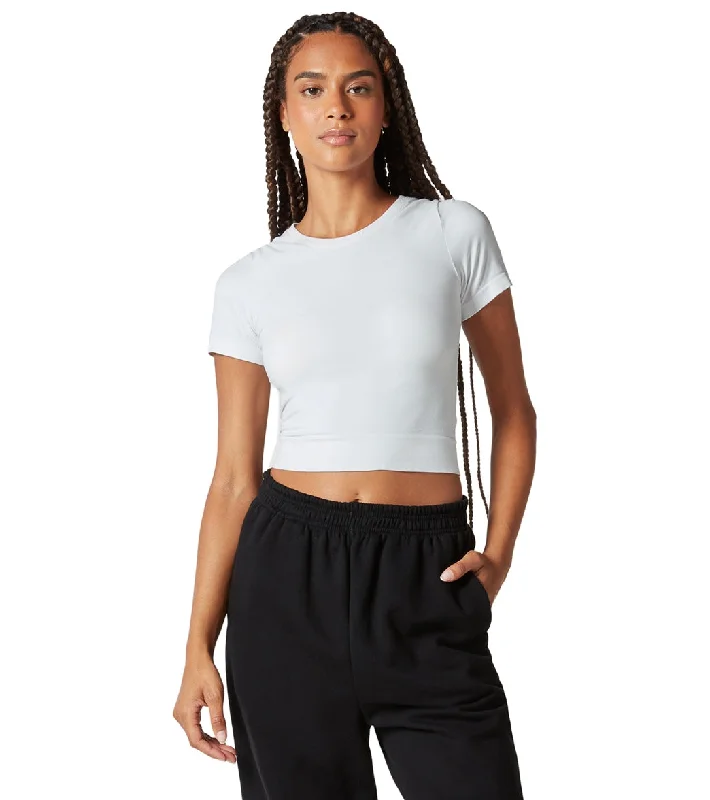 NUX Our Favorite Crop Top White Chic Outfits