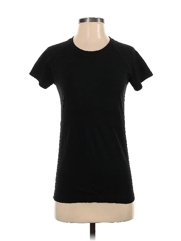 Short Sleeve T Shirt The Epitome Of Modern Women's Fashion