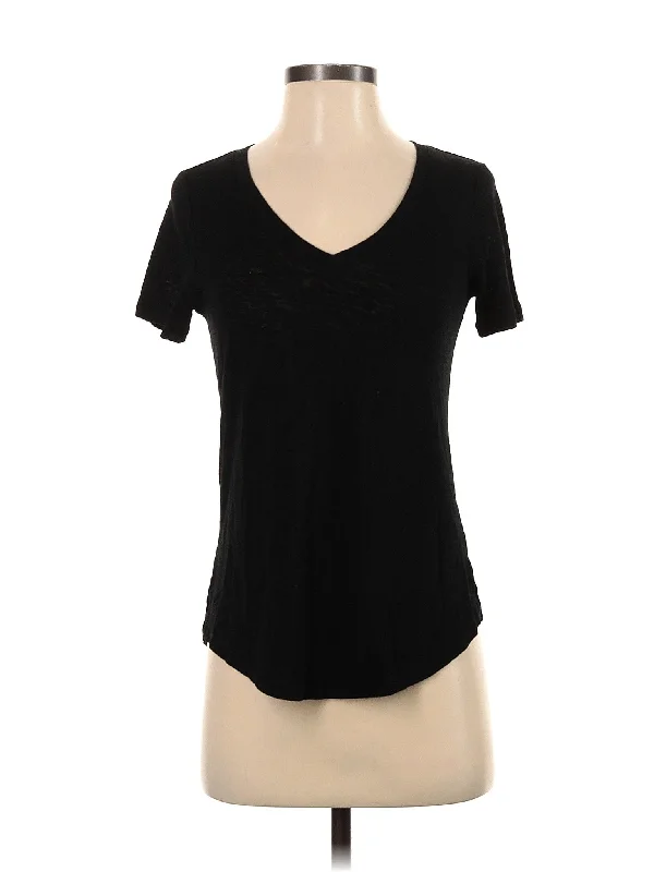 Short Sleeve T Shirt Sleek Design