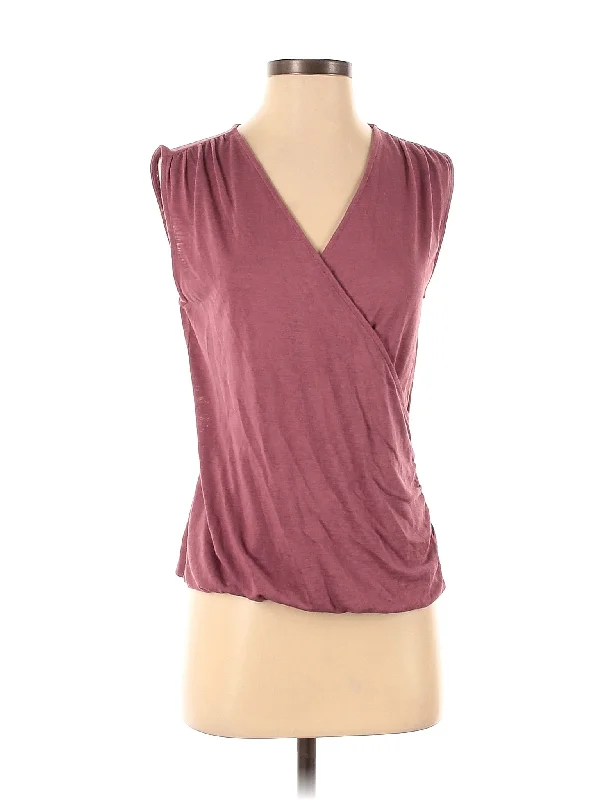 Sleeveless Blouse From Casual To Classy