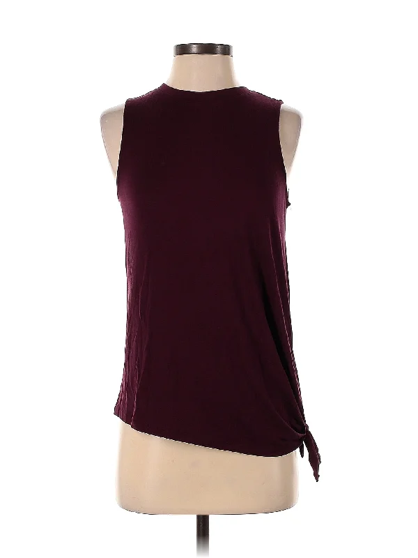 Sleeveless T Shirt Must-Have Styles