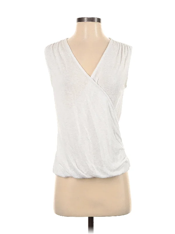 Sleeveless T Shirt The Latest Fashion Trends