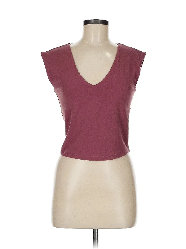 Sleeveless T Shirt Chic And Trendy