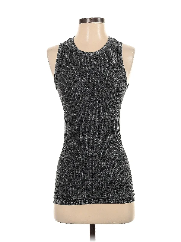 Tank Top Dive Into Trendy Women's Fashion