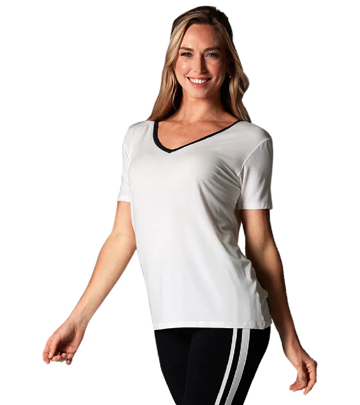 Tavi Everyday V-Neck Tee Ebony Coconut Comfort First Women's Fashion