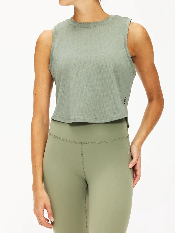 ASRV Cropped Training Tank Must-Have Styles