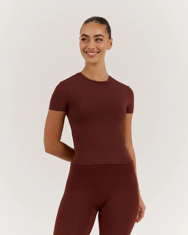 ATHLEISURE TOP - CHOCOLATE Trend Driven Wardrobe