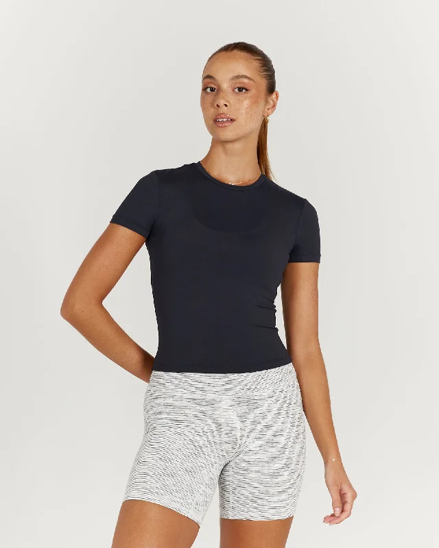 ATHLEISURE TOP - STORM Fashion Forward, Function First