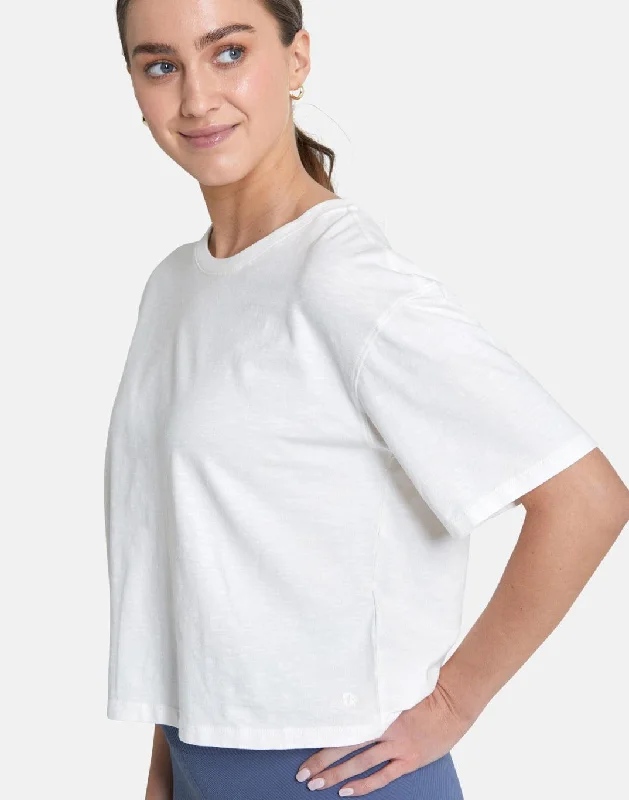 Boyfriend Crop Tee in Ivory White Cool Prices