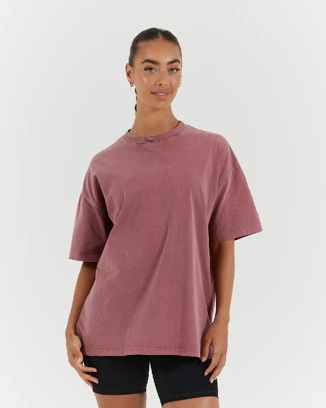 ESSENTIALS TEE - FADED BERRY Elegant Contour