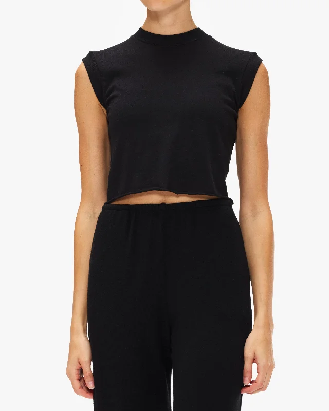 Eterne Cropped Muscle Tank Chic Trends Unveiled