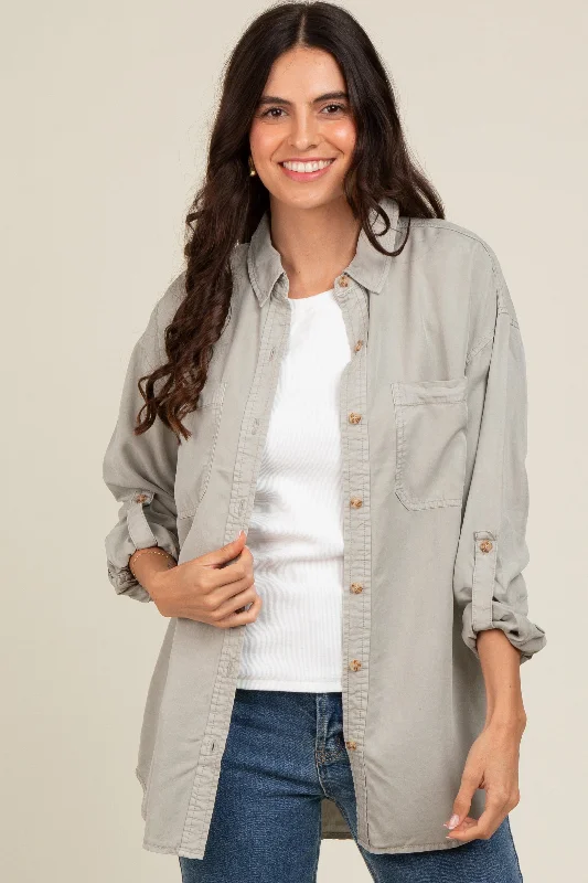 Light Grey Button Down Top Trendy Street Style