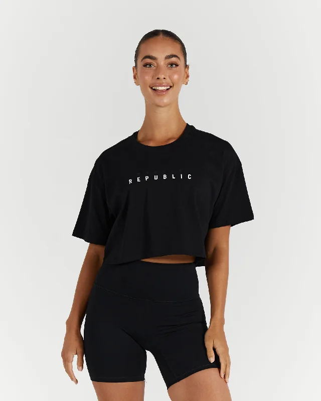 LOOSE CROP TEE - BLACK Great Prices On Feminine Styles