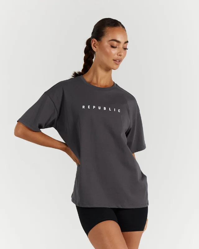 LOOSE TEE - SHADOW Artful Design