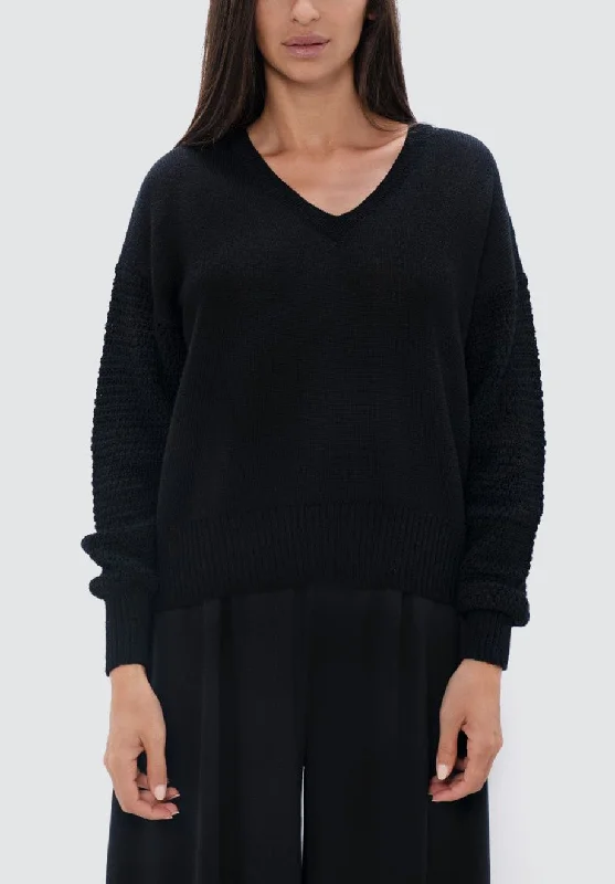 Nagano MMJ - V-Neck Sweater | Licorice Trendy Women's Wear