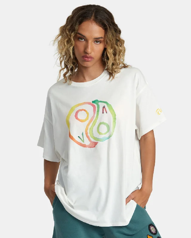 Rose Machado Yin Yang Tee - Vintage White Refined Simplicity