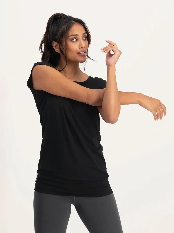 Urban Goddess Asana Yoga Tee - Onyx Black Relaxed Style