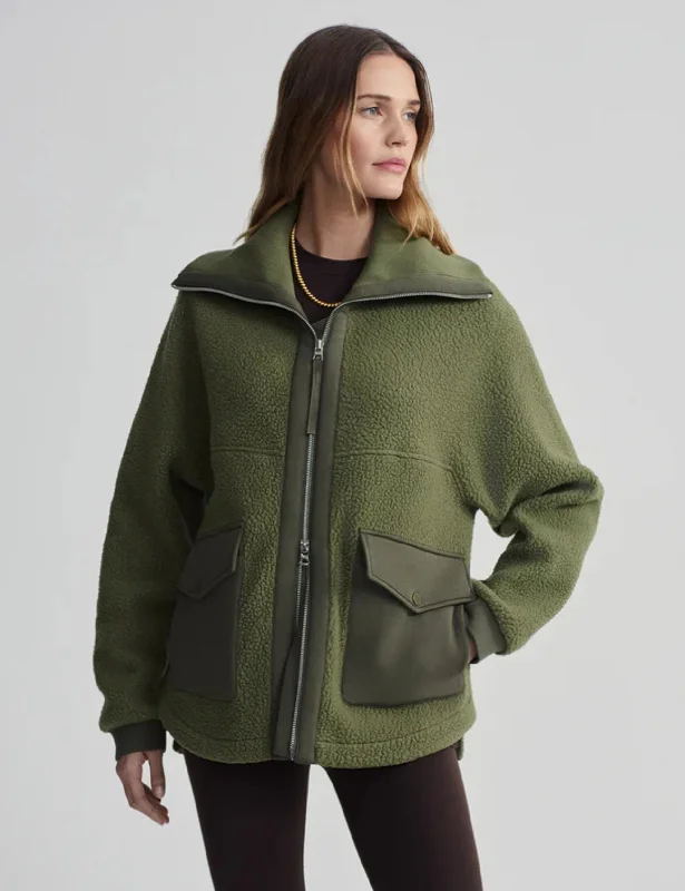 Eleanor Patch Pocket Fleece - Winter Moss Vintage Elegance