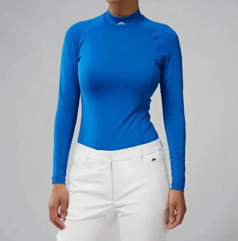 Asa Soft Compression Top In Nautical Blue Flowing Silhouette