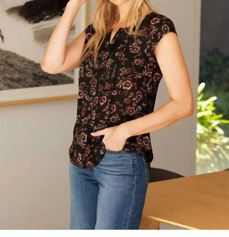 Baylee Floral Top With Lace In Multi Chic & Cozy Apparel