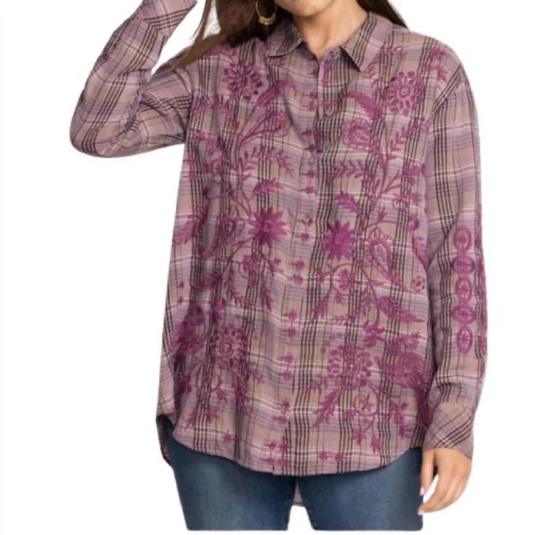 Chloe Shirt In Plaid Unleash Your Trend Driven Style