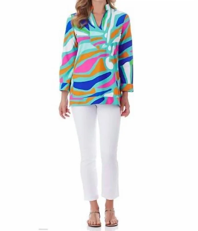 Chris Tunic Top In Ocean Abstract Aqua Fashion Essentials