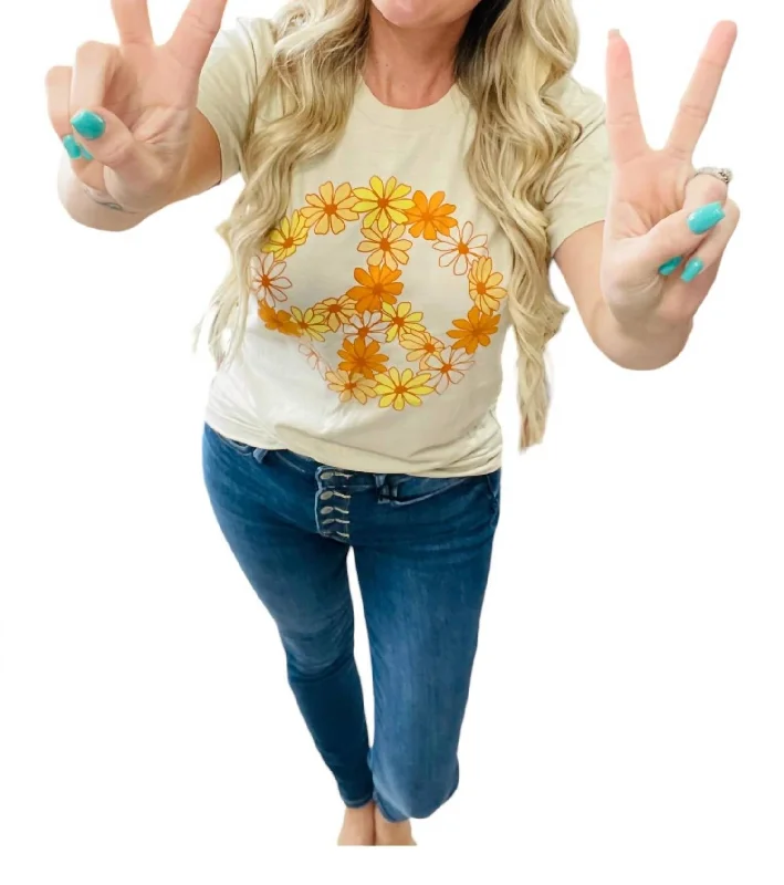 Daisy Peace Tee In Yellow Weekend Exclusive