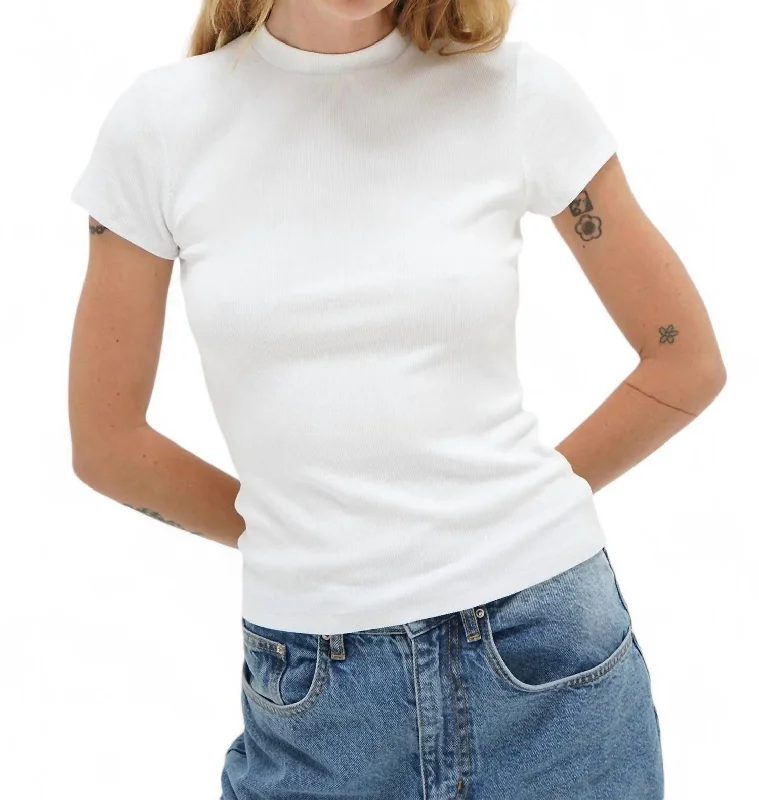 Fitted Ribbed Crew Tee In White Chic Style