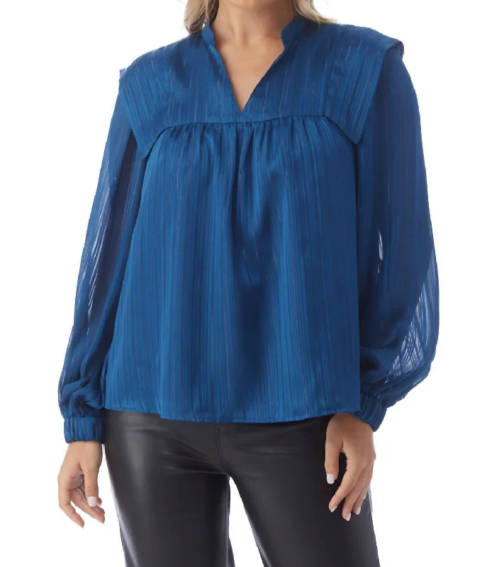 Gaines Top In Neptune Feminine Soft - Hued Styles