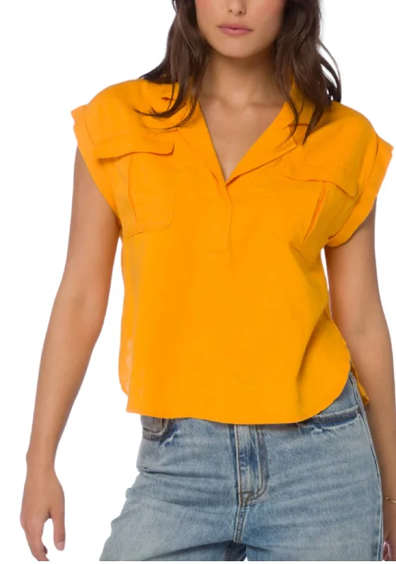 Gavin Top In Citrus Flowy Fabric