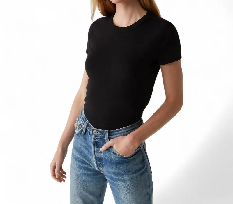 Lexy Tee In Black Charming Silhouette