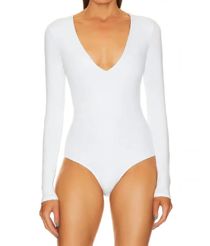 Luxe Knit L/s V-Neck Bodysuit In White Summer Fashion