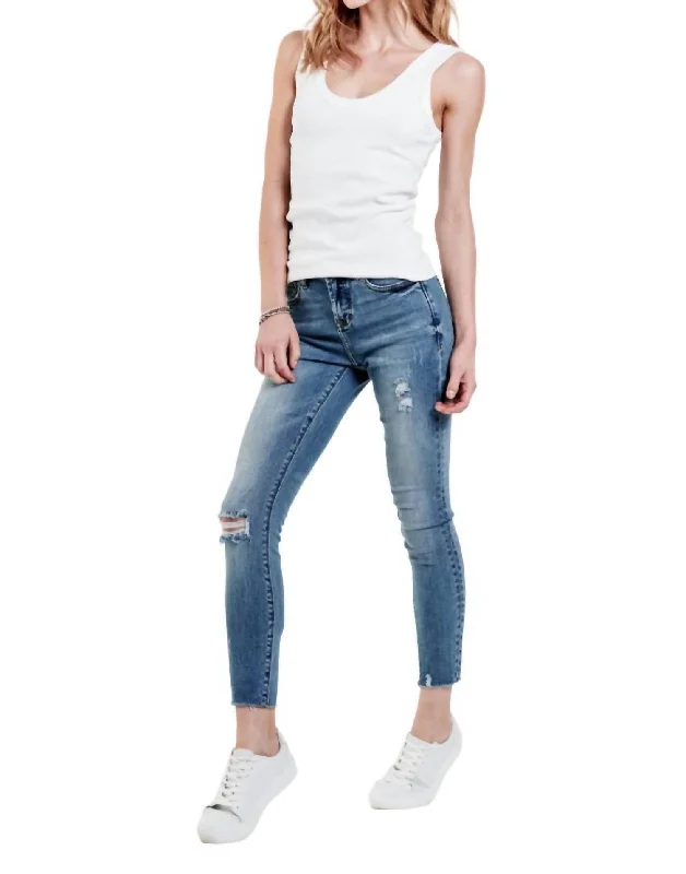 Paula Scoop Neck Tank In White Effortless Comfort