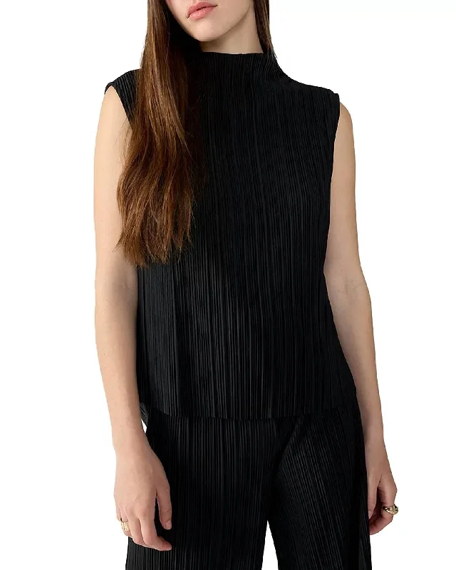 Plisse Mock Neck Top In Black Everyday Glamour