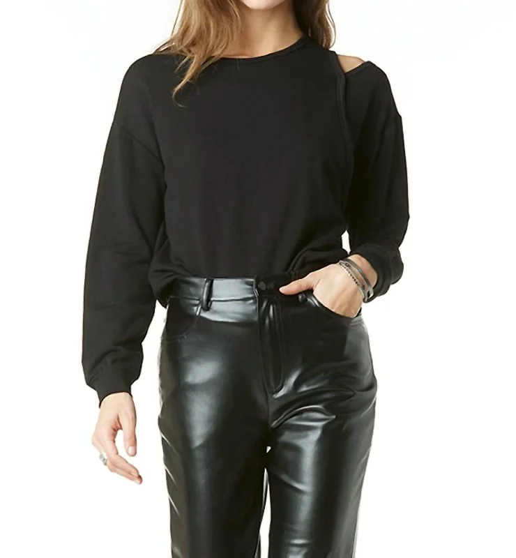 Rana Top In Black Chic Style