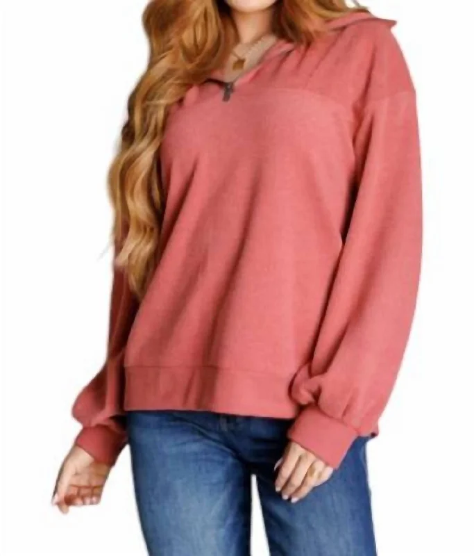 Ranae Pullover Sweatshirt In Rust Chic Trends For The Fashion Savvy