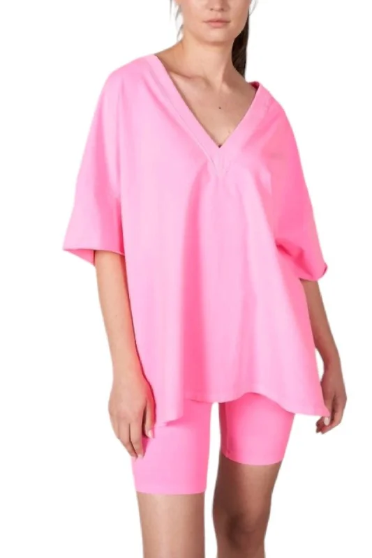 V-Neck Boxy Tee Top In Fuchsia Exquisite Women's Wear Sale