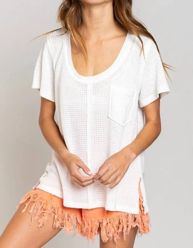 Waffle Pocket Tee Top In Ivory Vibrant Prints