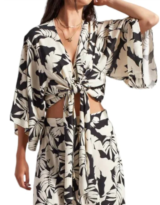 Wailea Front Tie Kimono Top In Ivory/black Latest Trends