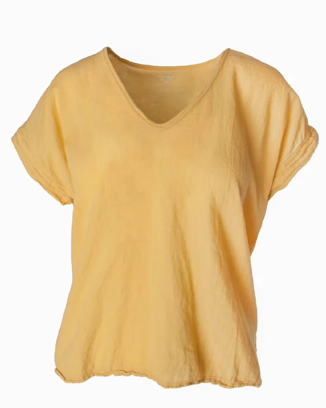 Women's Towa Knit T-Shirt In Daisy Everyday Glamour