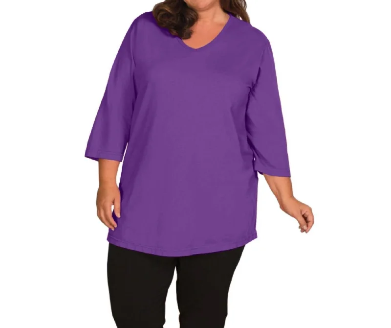 3/4 Sleeve V-Neck Tee - Plus In Acai Day To Night Styles