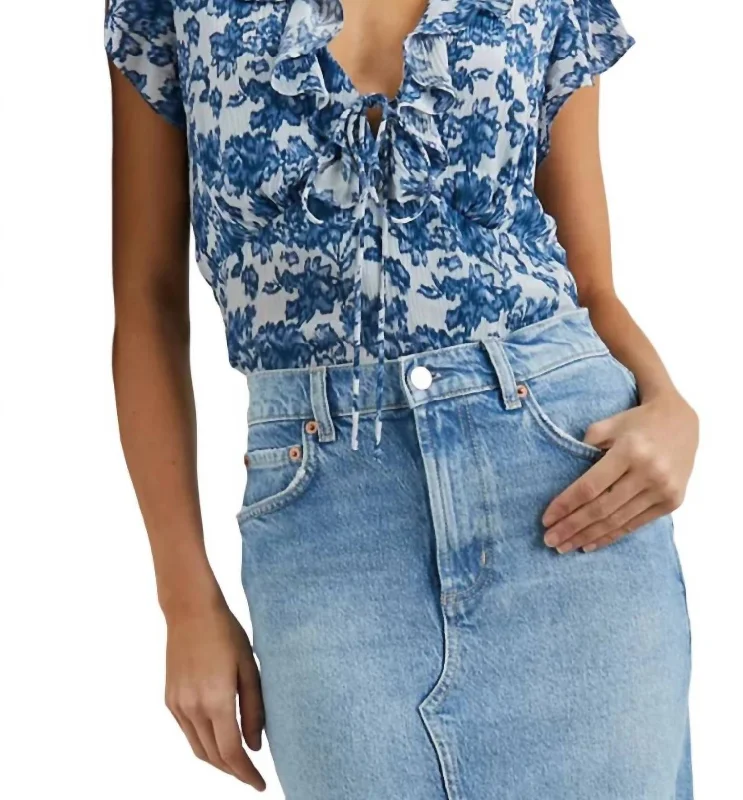 Carmine Top In Chambray Floral Must Haves