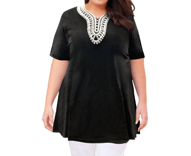 Cotton Applique Short Sleeve V-Neck Top - Plus In Black White Must-Have Styles