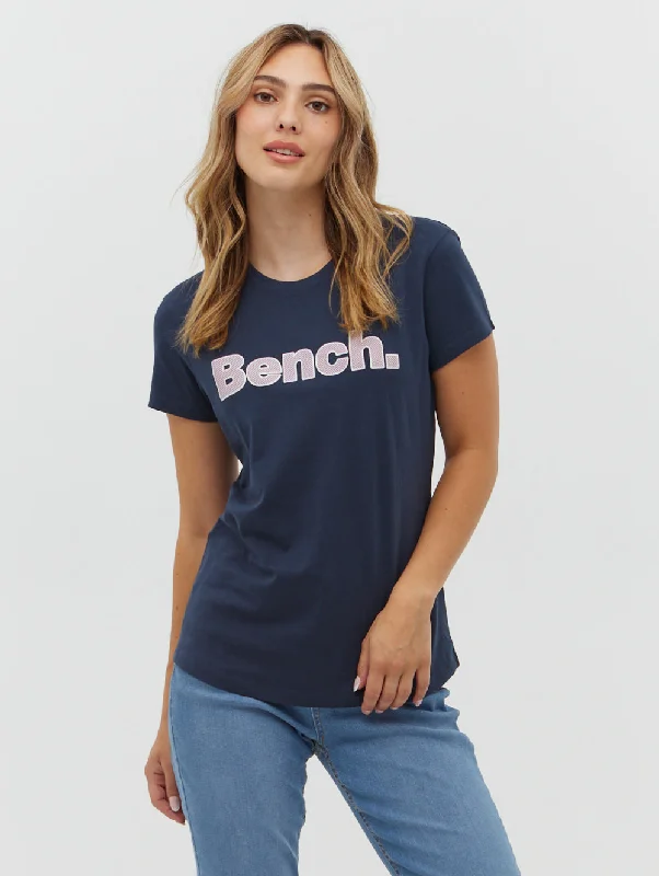 Leora Outline Logo T-Shirt Must-Have Styles