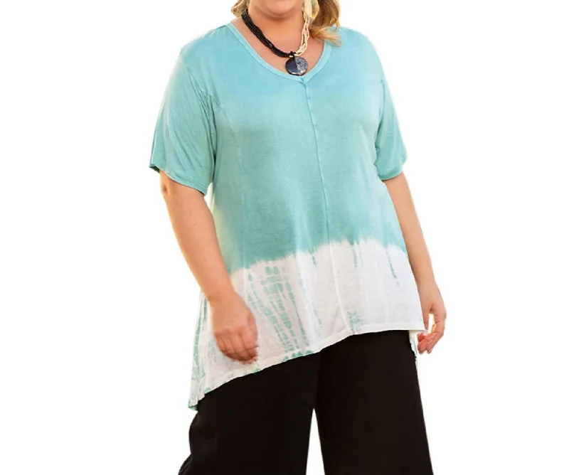 Sara Short Sleeve V-Neck Top - Plus In Peacock Must-Have Styles