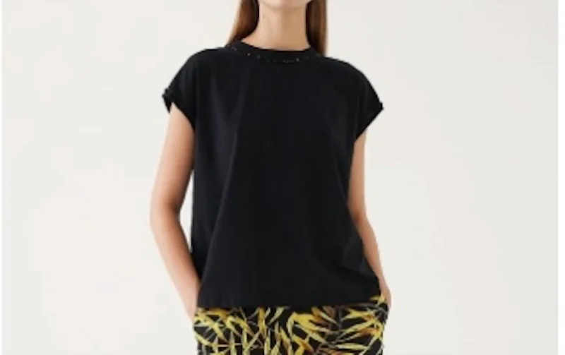 Tia Top In Black Stylish Savings